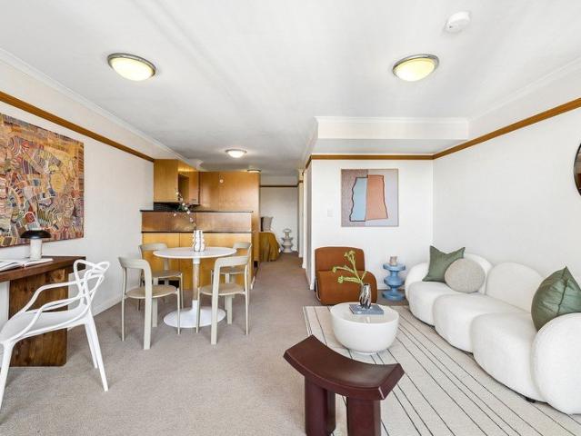 Oversized North Facing Studio in the Heart of Surry Hills