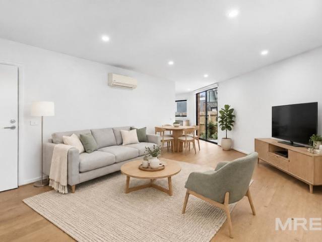 Oversized new townhouse