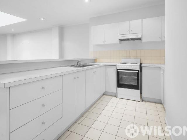 Oversized New York Style Apartment In The Heart Of The City with Private Terrace! Roeszler Lane, MELBOURNE!