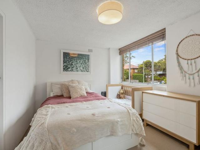 OVERSIZED, RENOVATED & CONVENIENTLY LOCATED