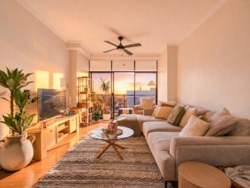 Oversized sub penthouse in the Heart of Bondi Junction