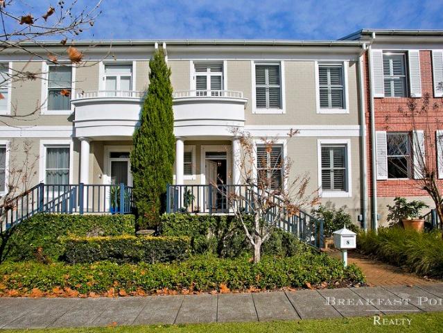 OVERSIZED THREE BEDROOM FAMILY HOME