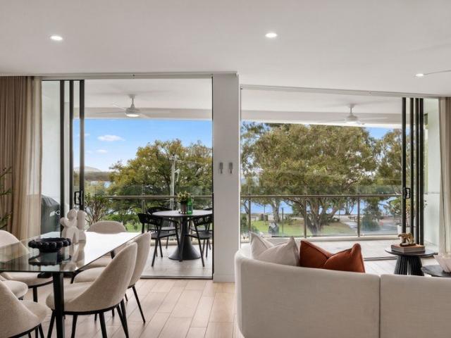 Oversized Two Bedroom Apartment in the Heart of Cotton Tree
