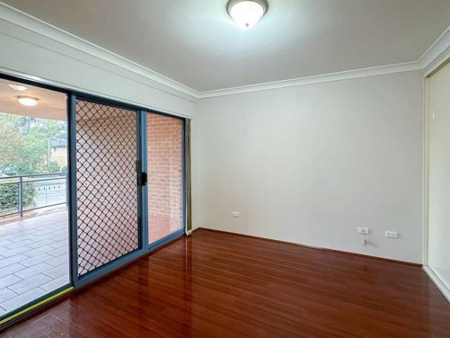 Oversized Two Bedroom Unit in Highly Convenient Locale