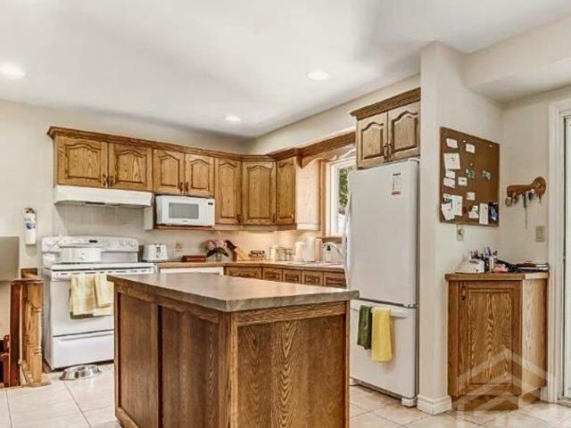 Oversight PM — 3 Bedroom s and 2 Bathroom s