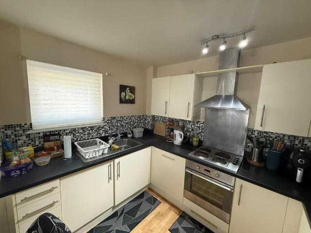 Overstone Court, CARDIFF 2 bed apartment to rent £1,100 pcm £254 pw