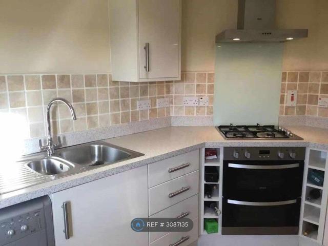 Overstreet Green, Lydney GL15, 2 bed flat to rent, £875 pcm | PrimeLocation