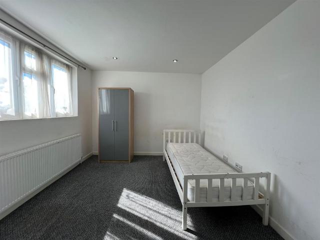 Overton Drive, Romford RM6, London