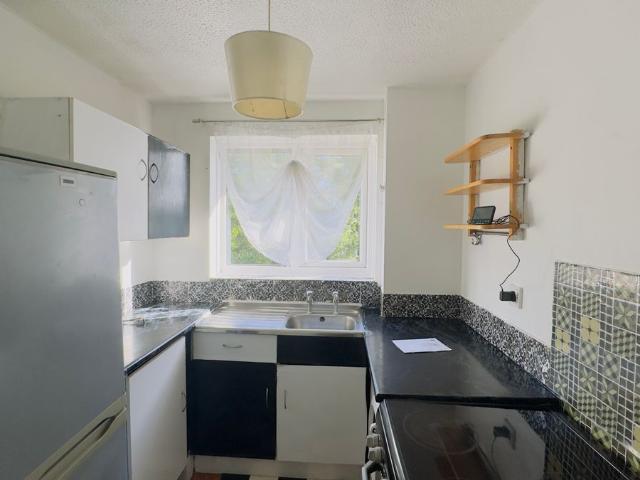 Overton Drive, Romford RM6, 1 bed flat to rent, £1,400 pcm | PrimeLocation
