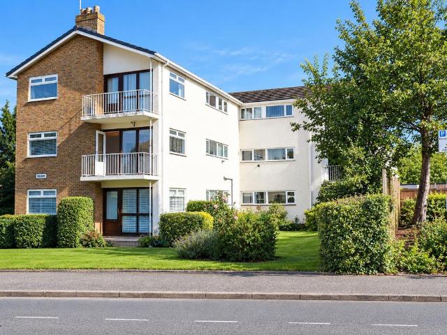 Overton Park, Cheltenham GL50, 2 bed flat to rent, £1,200 pcm | PrimeLocation