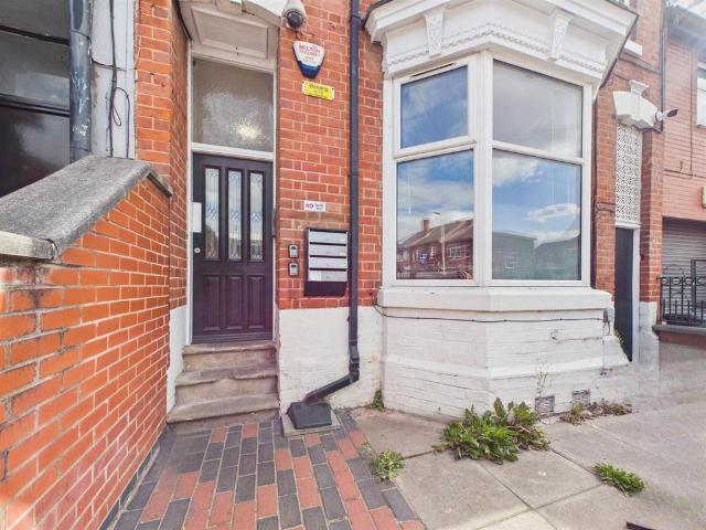 Overton Road, New Humberstone. 1 bed flat to rent £725 pcm £167 pw