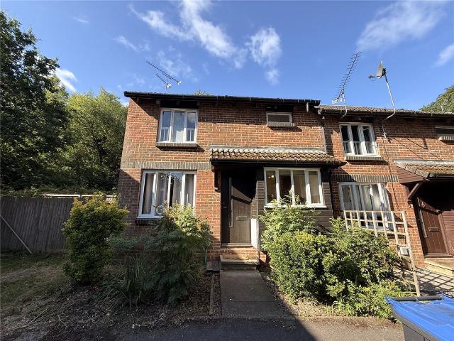 Overthorpe Close, Knaphill, Woking, Surrey GU21, 1 bed end terrace house to rent, £1,300 pcm | PrimeLocation
