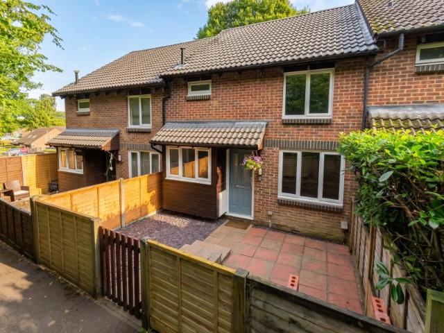 Overthorpe Close, Woking 1 bedroomProperty for lettings Seymours