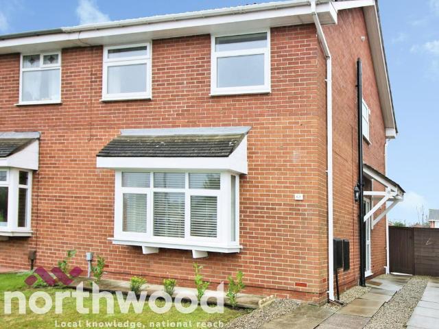 Ovington Drive, Southport, PR8 3 bed semi detached house to rent £1,200 pcm £277 pw