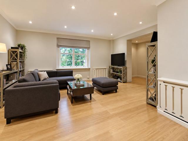 Ovington Square, Chelsea, London, SW3 1LN