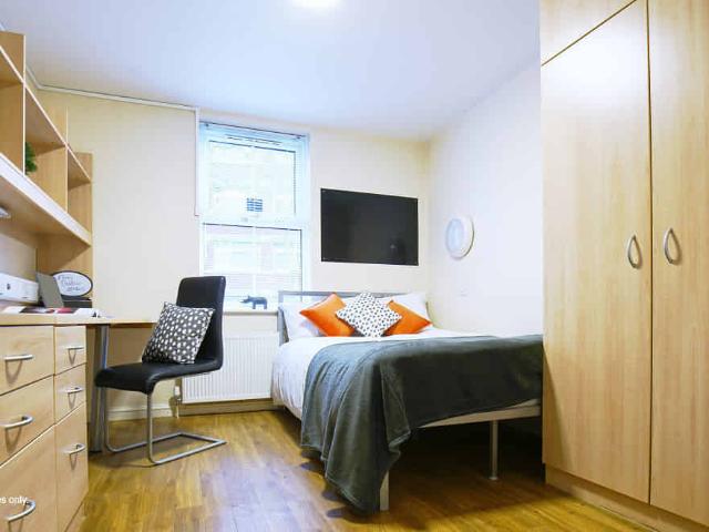 Oxney House & Gardens, Manchester Student Accommodation | Amber