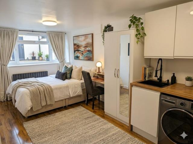 OXFORD city luxury micro Studio Headington