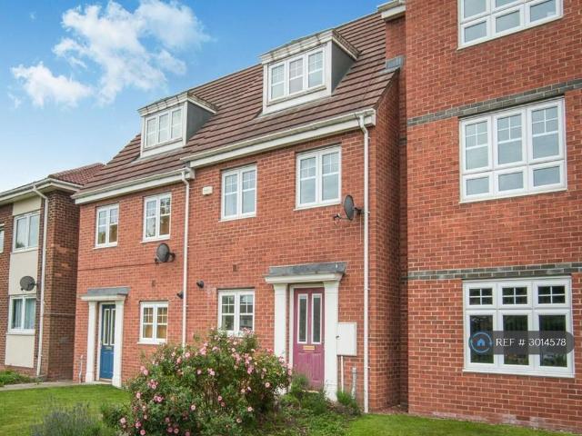 Oxford Close, Newcastle Upon Tyne, NE12 3 bed terraced house to rent £1,250 pcm £288 pw