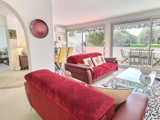 Oxford Appartement à Vendre T3 Piscine Parking 90m² Cannes
