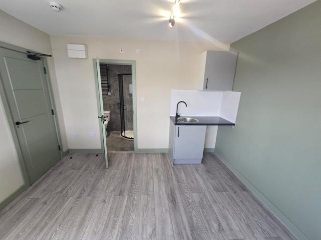 Oxford Gardens, Denham UB9, Studio to rent, £1,000 pcm | PrimeLocation