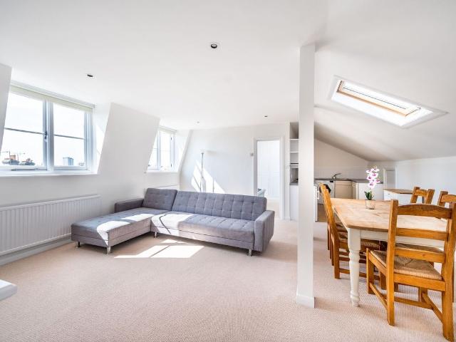 Oxford Gardens, North Kensington, London W10, 1 bed flat to rent, £2,900 pcm | PrimeLocation