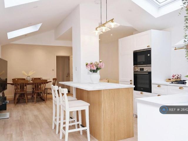 Oxford, Oxford, OX2 4 bed terraced house to rent £4,300 pcm £992 pw