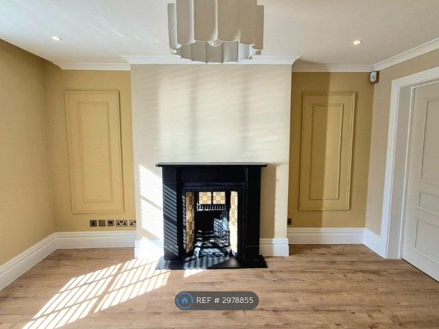 Oxford St, Whitstable CT5, 1 bed flat to rent, £1,300 pcm | PrimeLocation