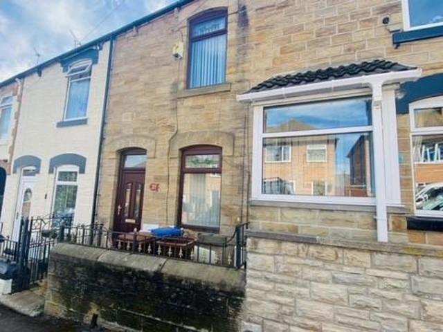 Oxford Street, Barnsley, South. 2 bed house to rent £775 pcm £179 pw