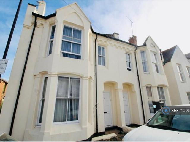 Oxford Street, Leamington Spa, CV32 5 bed semi detached house to rent £2,475 pcm £571 pw