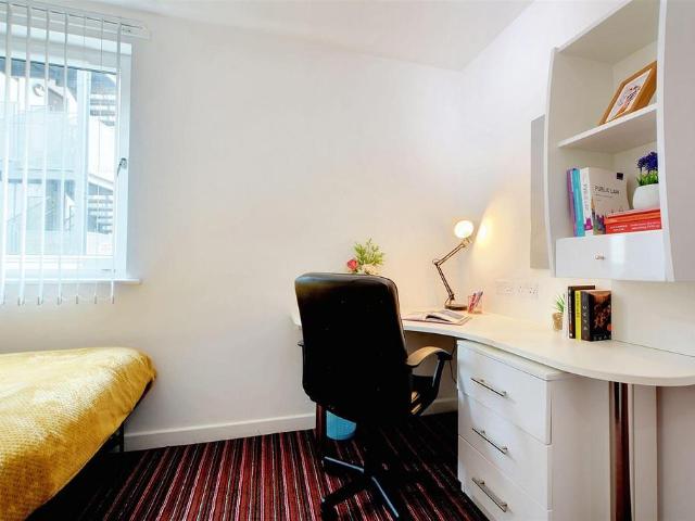 Oxford Street, Leicester LE1 1 bed in a flat share to rent £637 pcm £147 pw