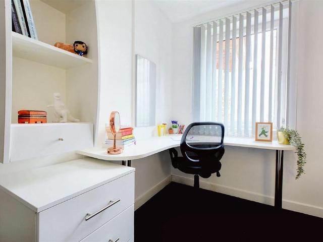 Oxford Street, Leicester LE1 Studio to rent £910 pcm £210 pw