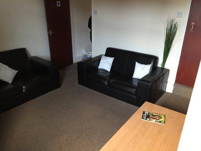 Oxford Street, Loughborough, Leicestershire LE11, 5 bed shared accommodation to rent, £477 pppm | PrimeLocation