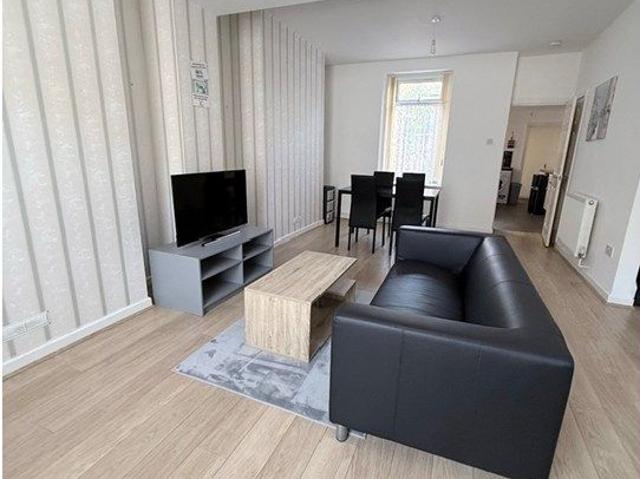 Oxford Street, Swansea SA1, 2 bed terraced house to rent, £1,000 pcm | PrimeLocation