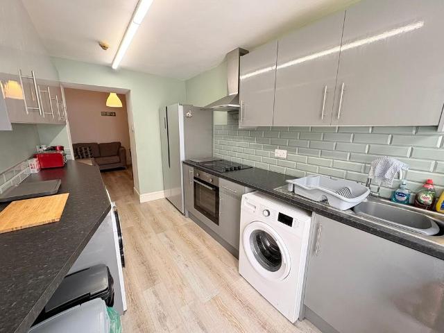 Oxford Street, Swansea, SA1 4 bed terraced house to rent £1,580 pcm £365 pw