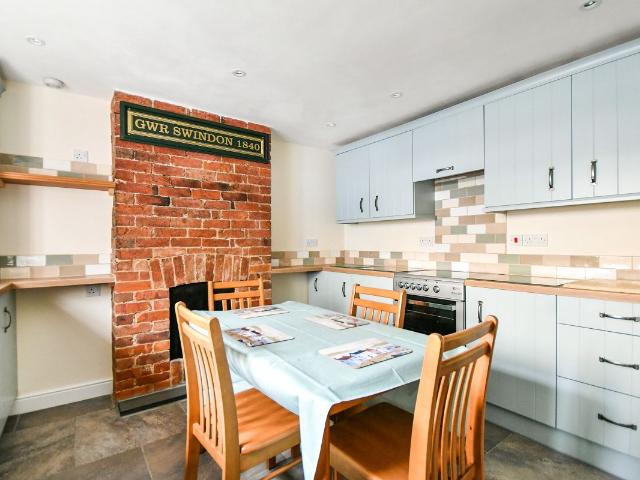 Oxford Street, Swindon SN1, 2 bed property to rent, £1,100 pcm | PrimeLocation