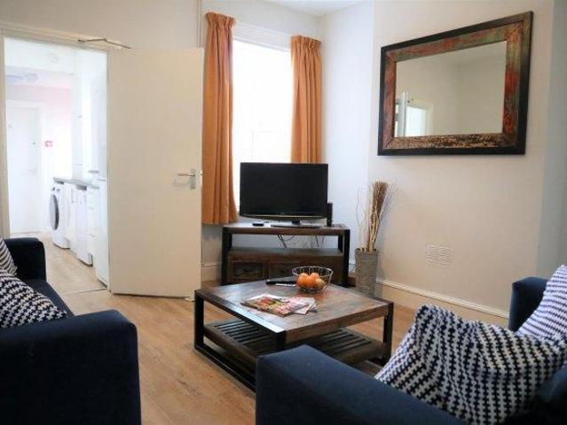 Oxford Street 5 bed house share to rent £2,815 pcm £650 pw