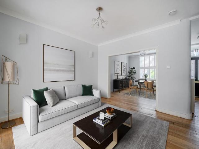 Oxford Road Windsor SL4 4 bed terraced house to rent £2,600 pcm £600 pw