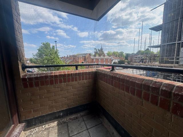 Oxford Road, Aylesbury HP19, 2 bed flat to rent, £1,500 pcm | PrimeLocation