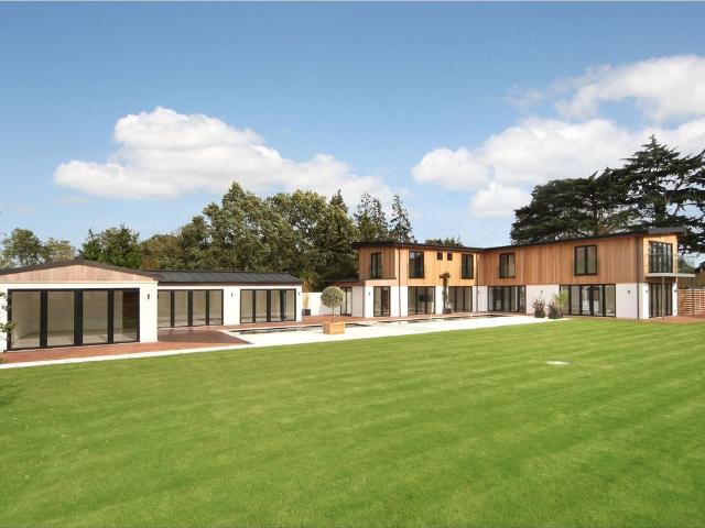 Oxford Road, Gerrards Cross, Buckinghamshire SL9, 5 bed detached house to rent, £6,500 pcm | PrimeLocation