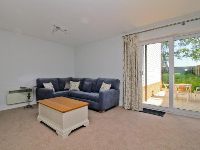 Oxford Road, Kidlington 2 bed apartment to rent £1,650 pcm £381 pw