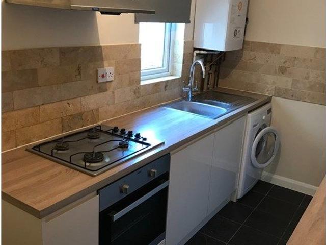 Oxford Road, Reading RG30, 3 bed terraced house to rent, £1,600 pcm | PrimeLocation