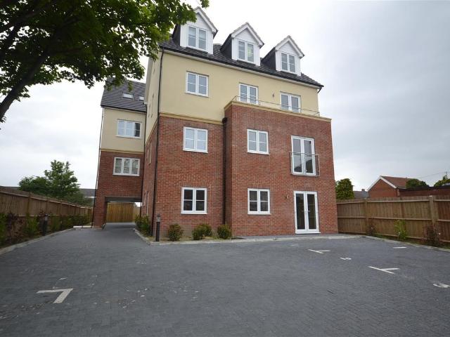 Oxford Road, Reading RG30, 2 bed flat to rent, £1,600 pcm | PrimeLocation