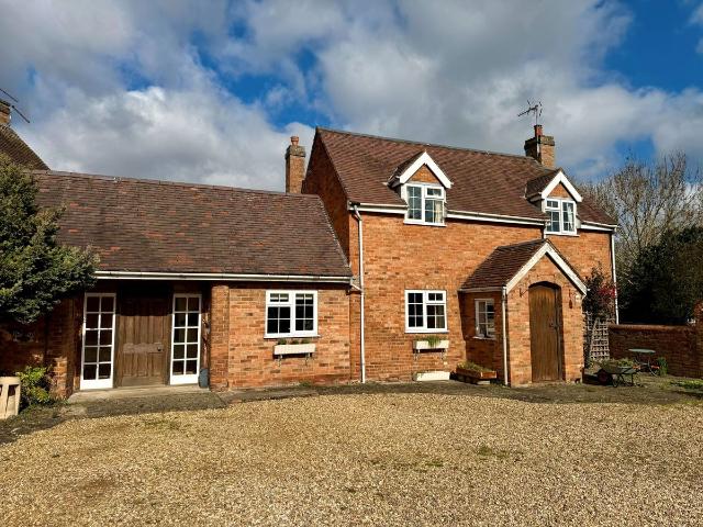 Oxford Road, Rugby CV23, 2 bed semi detached house to rent, £1,100 pcm | PrimeLocation