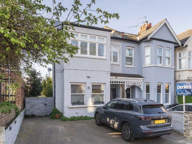 Oxford Road South, Chiswick W4, 3 bed flat to rent, £3,450 pcm | PrimeLocation
