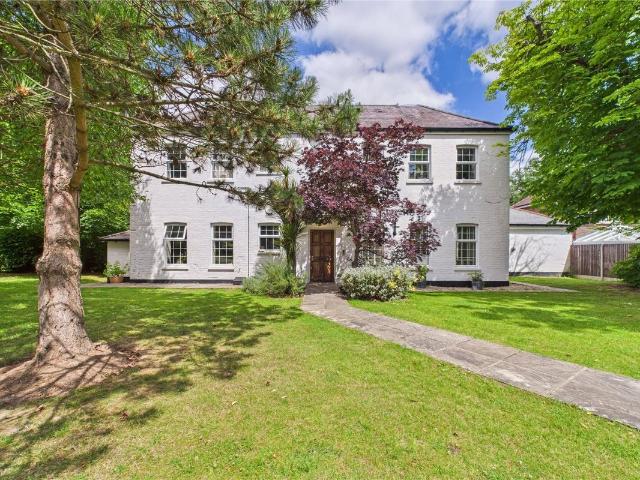 Oxfordshire Place, Warfield, Bracknell, Berkshire RG42, 2 bed flat to rent, £1,750 pcm | PrimeLocation