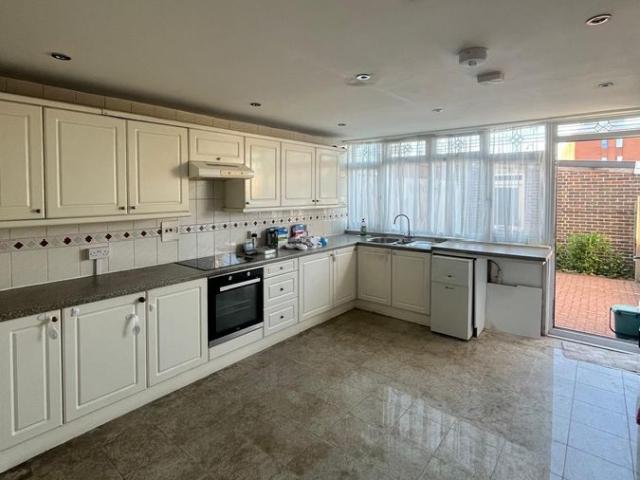 Oxgate Gardens, London NW2, 4 bed semi detached house to rent, £3,200 pcm | PrimeLocation