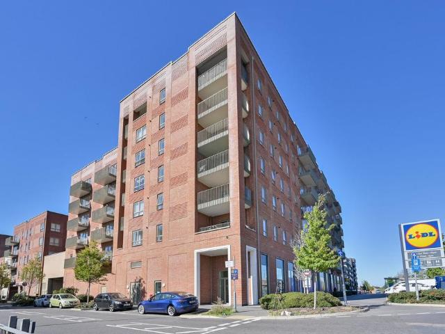 Oxhey Drive, Watford, WD19 2 bed apartment to rent £1,900 pcm £438 pw