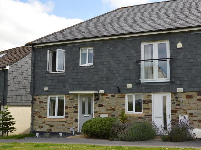 Oxley Vale, Newquay TR7 3 bed house to rent £1,400 pcm £323 pw