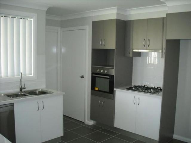 OXLEY VALE Large Four Bedroom Home