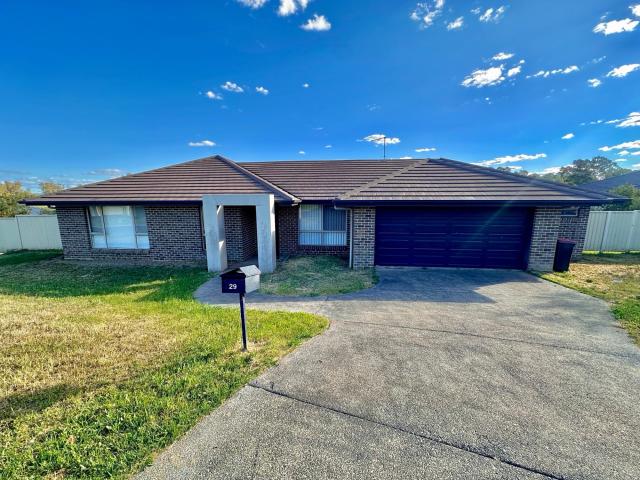 OXLEY VALE Recently Updated, Stylish and Modern